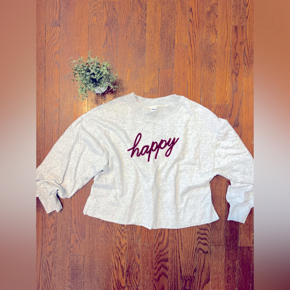 Happy Yarn Embroidered Crop Sweatshirt